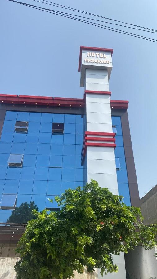 Hotel Aashirvad Faridabad Exterior photo